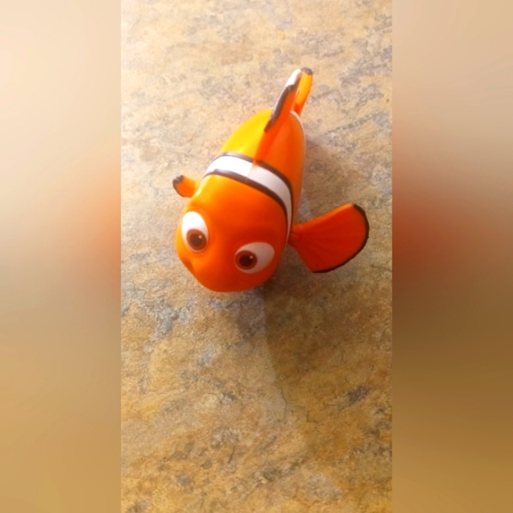 Finding Nemo Orange Clownfish Aquarium Toy - Realistic Fish toy
